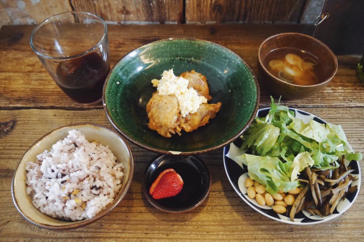 神樂坂咖啡定食Nemaru Cafe