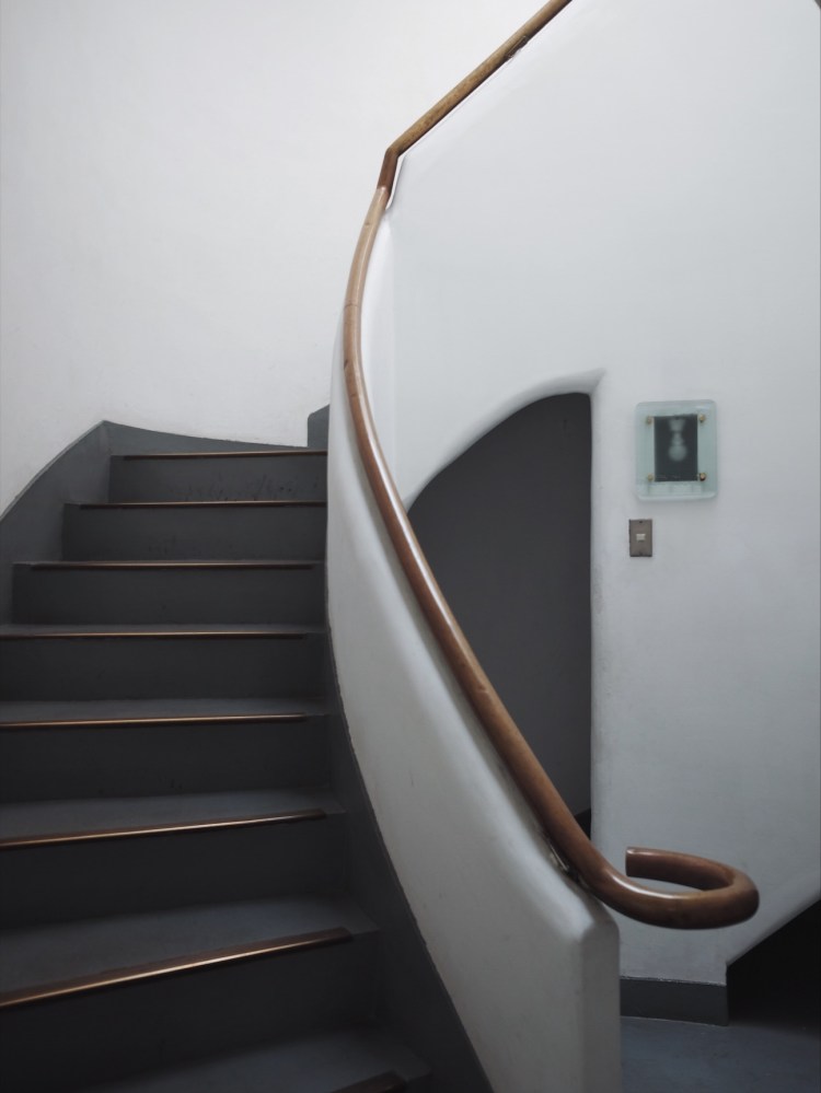 神樂坂日法學院雙重螺旋樓梯