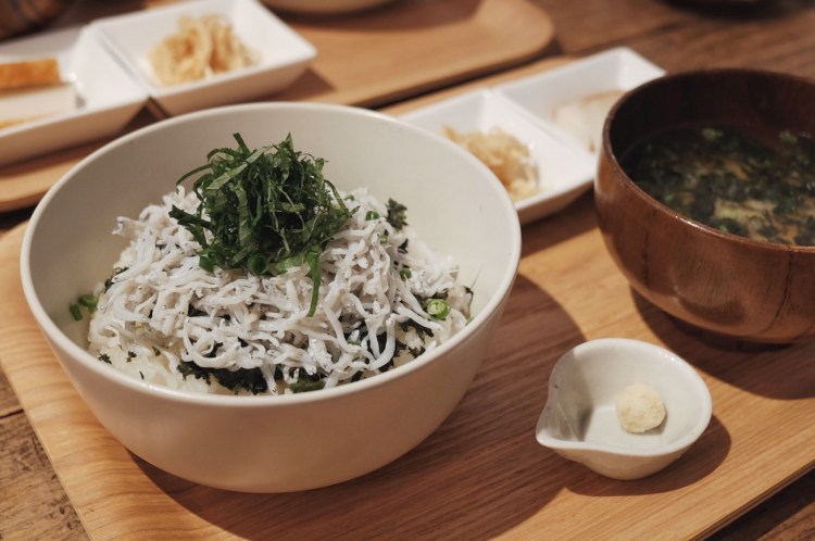 熱海KICHI食堂-吻仔魚丼飯