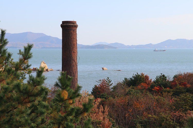 瀨戶內海_犬島精煉所美術館_煙囪